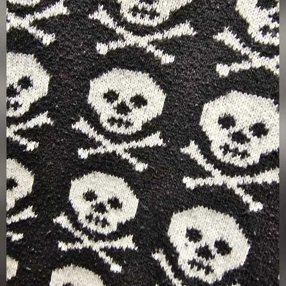 Skull Skeleton Sweater Small - Picture 2 of 2